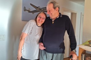 Depuis son AVC en 2018, Pascal Fournier - ici avec sa femme Lydia - souffre d'aphasie, un trouble du langage qui affecte sa capacité à s'exprimer